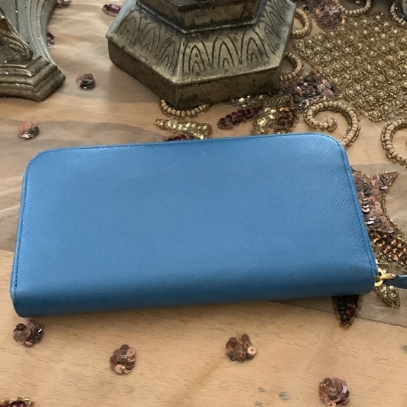 Prada Blue Saffiano Leather Wallet with Certificate of Authenticity - Picture 9 of 9
